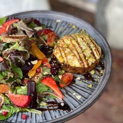 The Garden Restaurant La Salade De Ch Vre Chaude